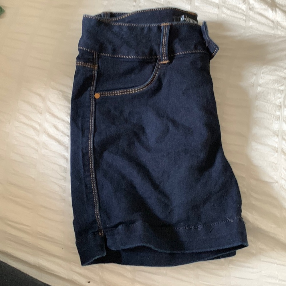 D. Jeans size 10